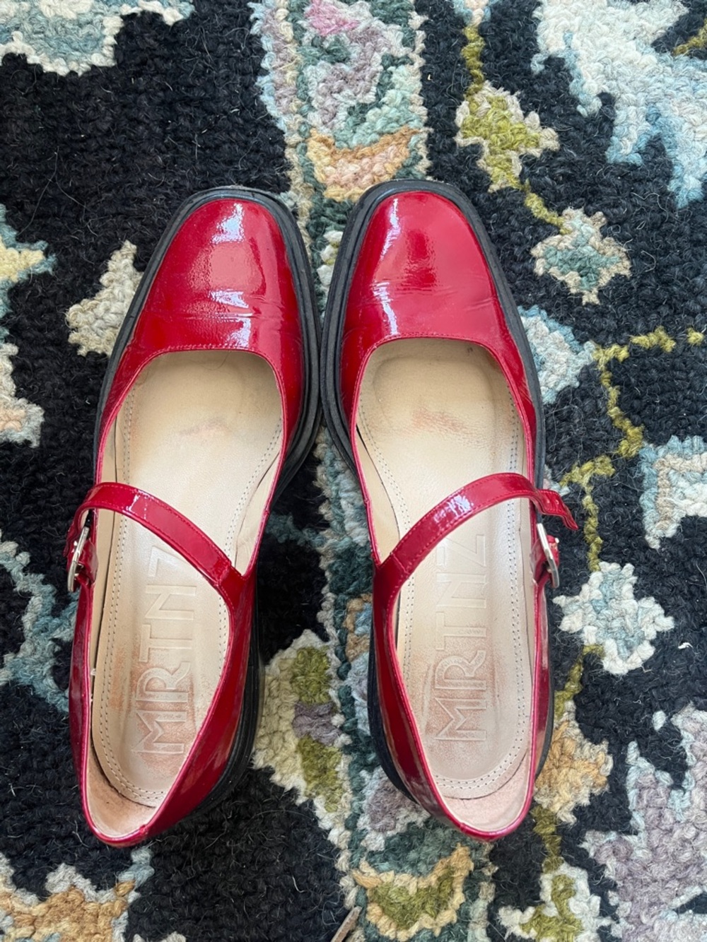 Souliers Martinez Red Patent Mary Janes - Picture 5 of 7